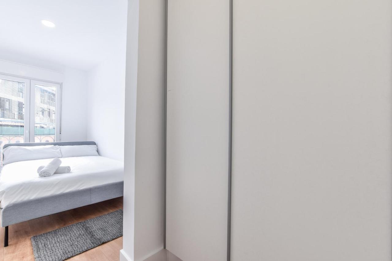 Apartamentos Reformados En Metro Pacifico Alquiler Temporal Madrid Eksteriør bilde