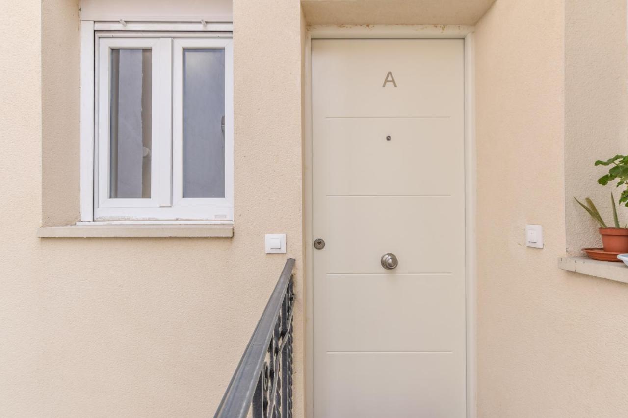 Apartamentos Reformados En Metro Pacifico Alquiler Temporal Madrid Eksteriør bilde