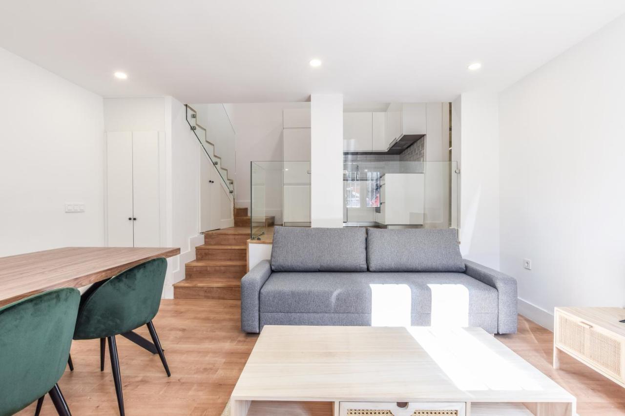 Apartamentos Reformados En Metro Pacifico Alquiler Temporal Madrid Eksteriør bilde