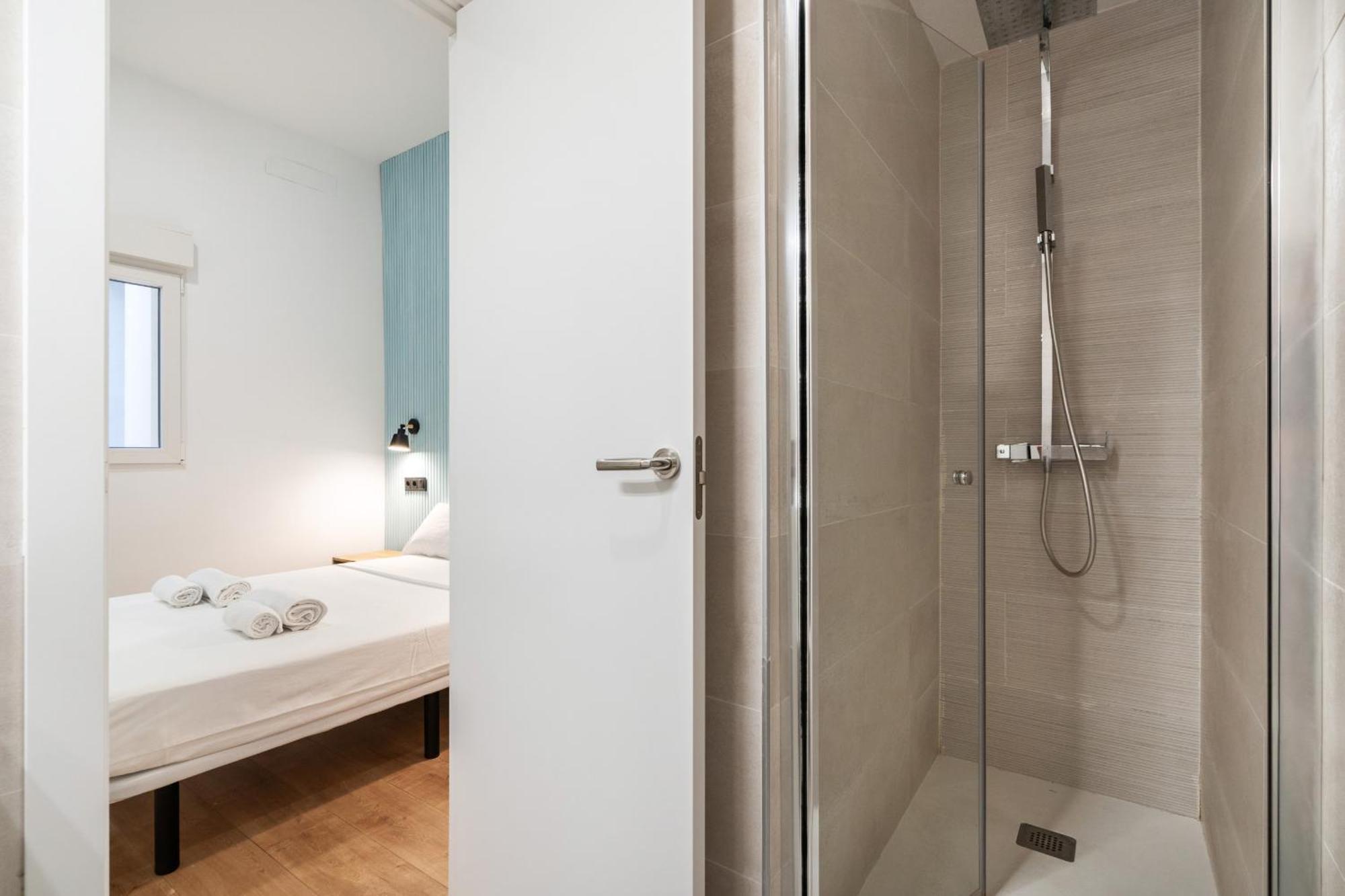 Apartamentos Reformados En Metro Pacifico Alquiler Temporal Madrid Eksteriør bilde